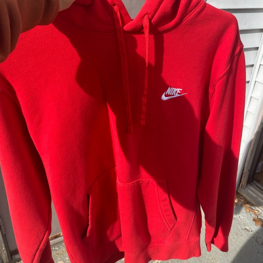 Nike University Red Club fleece hoodie